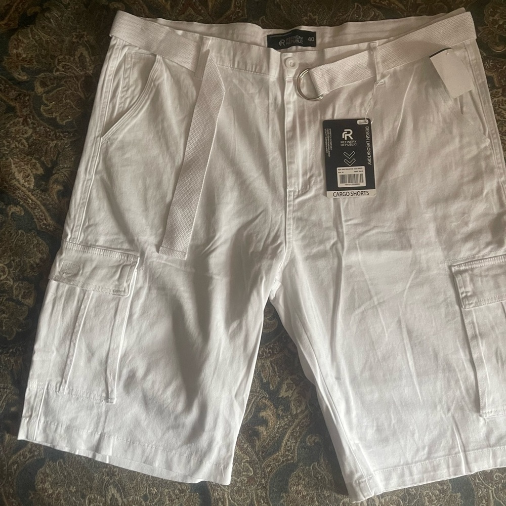 New Belted Cargo Shorts Size 40W